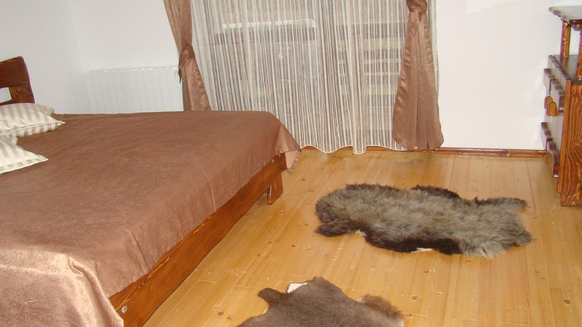 Cabana Barlogul Lupilor Villa Berevoesti Eksteriør billede
