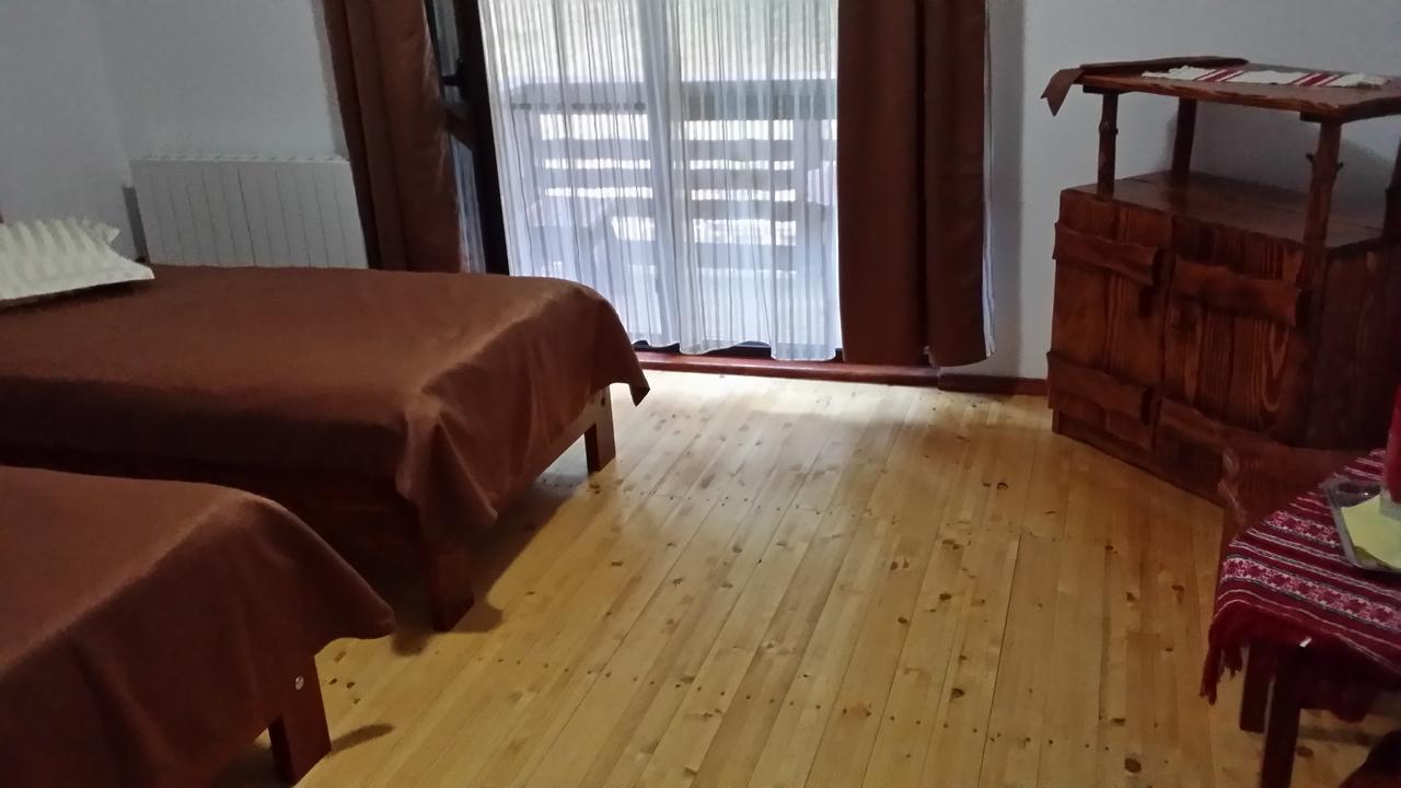 Cabana Barlogul Lupilor Villa Berevoesti Eksteriør billede