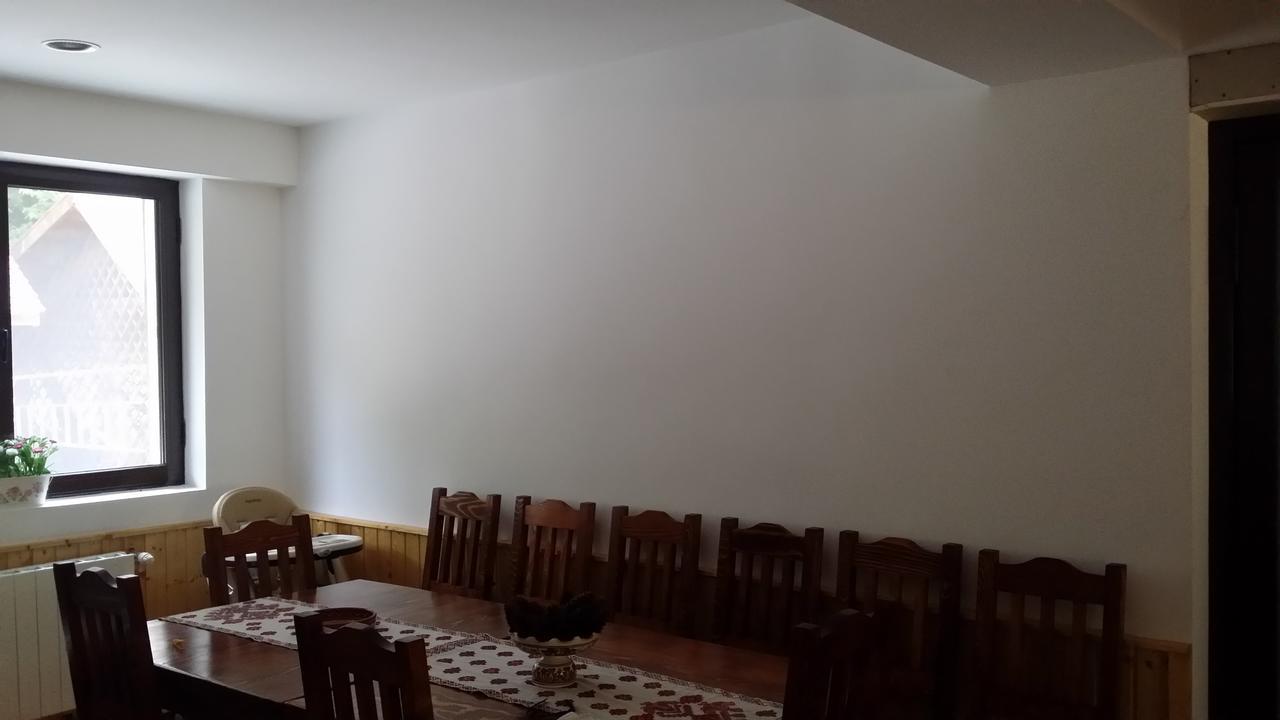 Cabana Barlogul Lupilor Villa Berevoesti Eksteriør billede