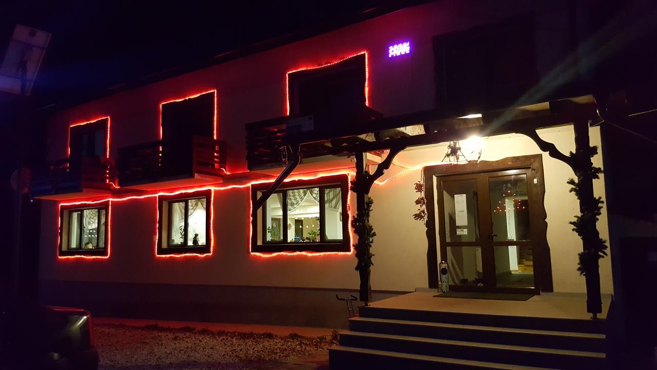 Cabana Barlogul Lupilor Villa Berevoesti Eksteriør billede